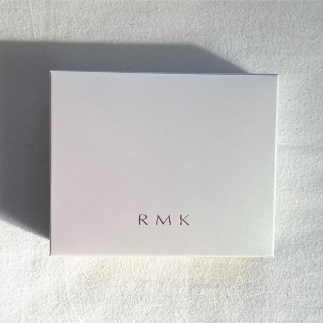 RMK プリズマティックラスター フェイスパレット　01 ウォームグロー