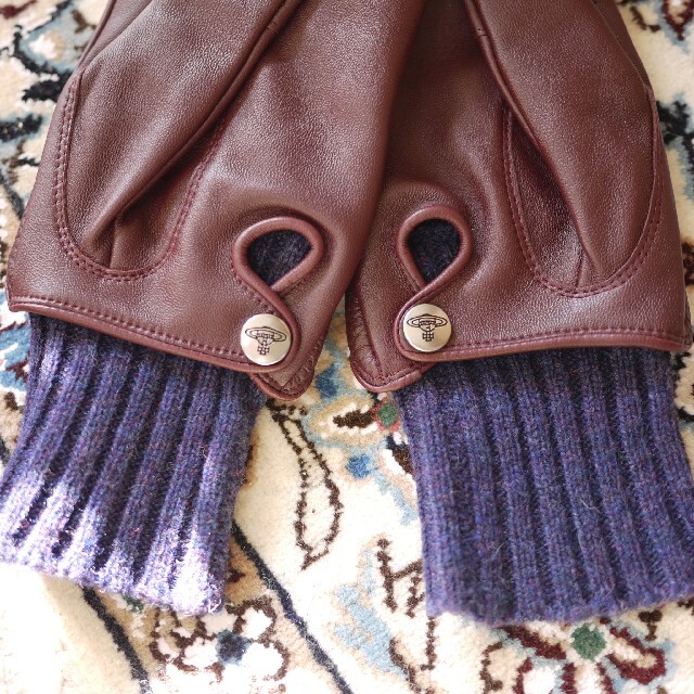 Vivienne Westwood(ヴィヴィアンウエストウッド)のヴィヴィアンウエストウッドの手袋 レディースのファッション小物(手袋)の商品写真