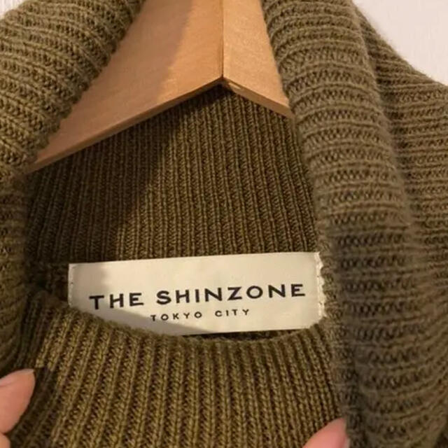 Shinzone(シンゾーン)のシンゾーン　ニット セーター　カーキ レディースのトップス(ニット/セーター)の商品写真