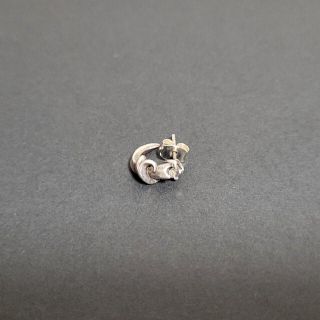 ピアス(ピアス)