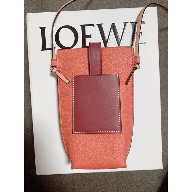 LOEWE(ロエベ)のロエベ　フォンショルダーバッグ　フォンポーチ　スマホポーチ　 レディースのバッグ(ショルダーバッグ)の商品写真