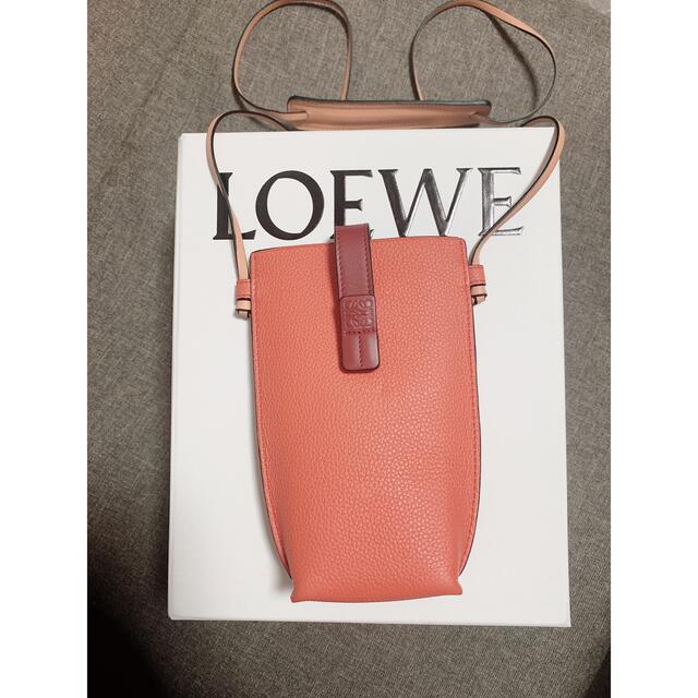 LOEWE(ロエベ)のロエベ　フォンショルダーバッグ　フォンポーチ　スマホポーチ　 レディースのバッグ(ショルダーバッグ)の商品写真