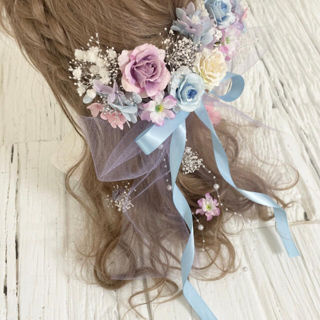 ヘアアクセ　ヘッドドレス　お花　ブルー レディースのヘアアクセサリー(ヘアピン)の商品写真