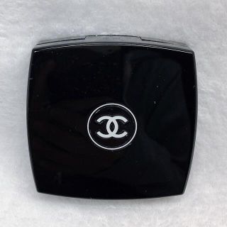 シャネル(CHANEL)のデパコス CHANEL アイシャドウ 秋冬色 レキャトルオンブル ファシナシオン(アイシャドウ)