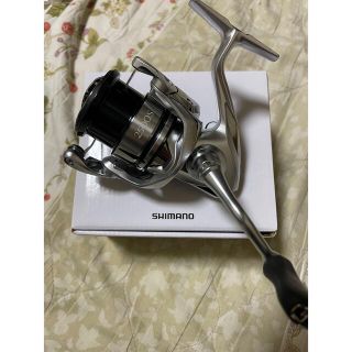 シマノ(SHIMANO)の19ストラディック　2500S(リール)