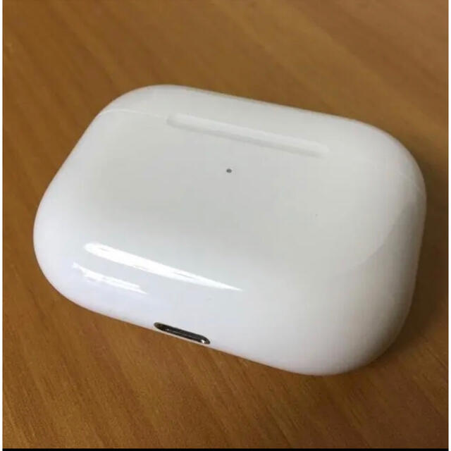 Apple純正 AirPods Pro用 ワイヤレス充電ケース A2190（2