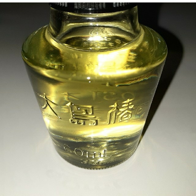 大島椿(オオシマツバキ)の大島椿の、天然素材100%品質にこだわった椿油60ml。髪、頭皮用オイル　安い コスメ/美容のヘアケア/スタイリング(ヘアケア)の商品写真