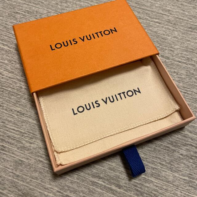 LOUIS VUITTON(ルイヴィトン)のヴィトン　空箱 レディースのバッグ(ショップ袋)の商品写真