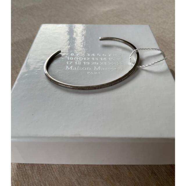人気スポー新作 Maison Margiela ナンバーロゴブレスレット シルバー