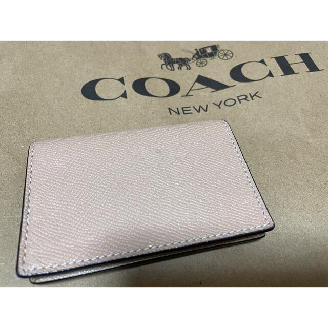 COACH(コーチ)のcoach 名刺入れ　ピンクベージュ レディースのファッション小物(名刺入れ/定期入れ)の商品写真