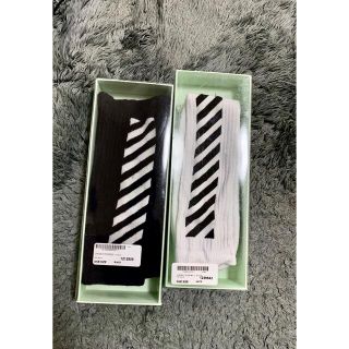 オフホワイト(OFF-WHITE)のOFF WHITE ソックス　2色　ブラック、ホワイト(ソックス)