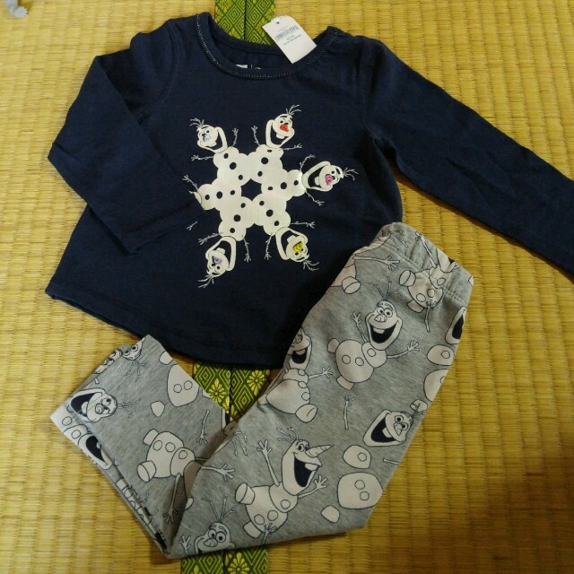 babyGAP(ベビーギャップ)の新作　2セット80 キッズ/ベビー/マタニティのキッズ服女の子用(90cm~)(ブラウス)の商品写真