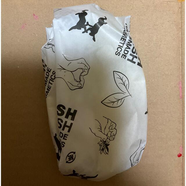 LUSH(ラッシュ)のLUSH シェービングクリーム　リップパーム　石鹸　3点セット コスメ/美容のボディケア(ボディソープ/石鹸)の商品写真