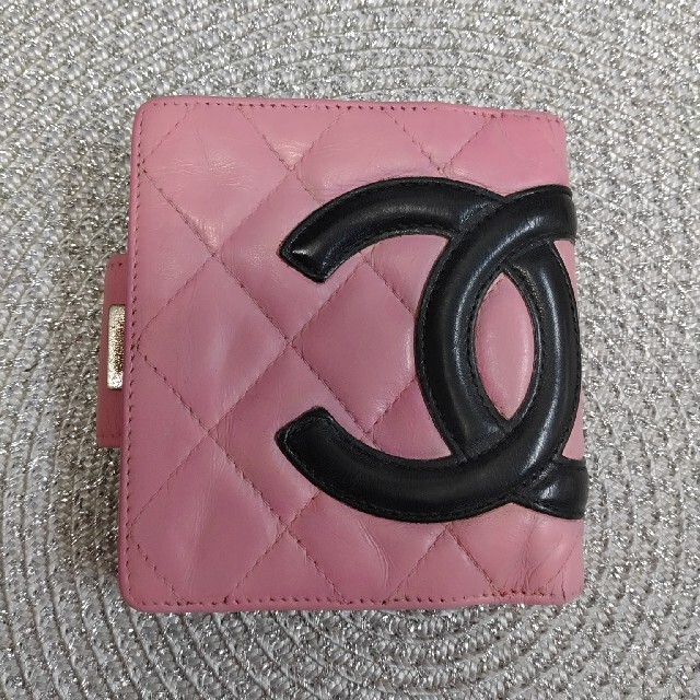 シャネルカンボンラインピンク色コンパクト財布正規品　専用です。