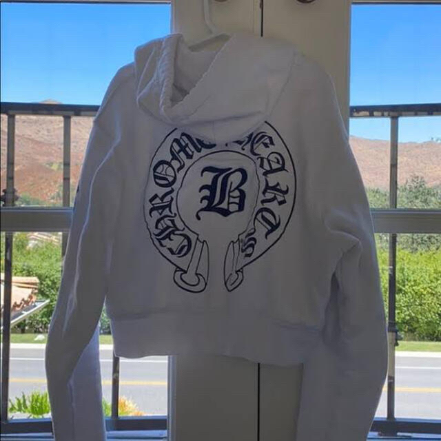パーティを彩るご馳走や Chrome Hearts フーディー Bella x 【タグ有り新品・国内正規品】ChromeHearts - パーカー