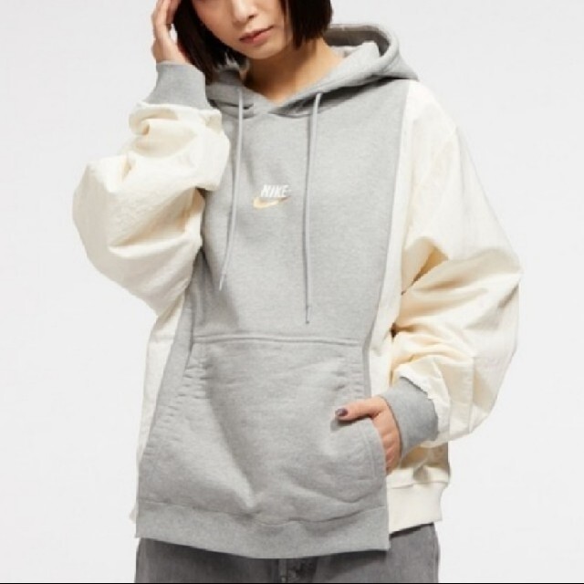 NIKE(ナイキ)の完売品★Nike Sportswear　Hoodie ビッグスウッシュ メンズのトップス(パーカー)の商品写真