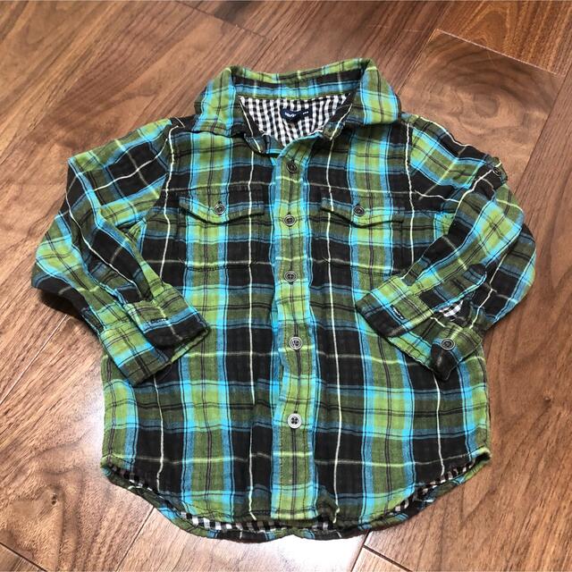 babyGAP(ベビーギャップ)のbaby GAP グリーンチェックシャツ　100 キッズ/ベビー/マタニティのキッズ服男の子用(90cm~)(Tシャツ/カットソー)の商品写真