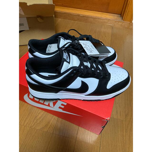 NIKE(ナイキ)のタム様専用 DUNK LOW RETRO PANDA  ダンク パンダ  ナイキ メンズの靴/シューズ(スニーカー)の商品写真