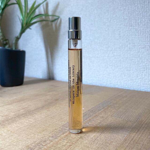 Maison Martin Margiela(マルタンマルジェラ)のメゾンマルジェラ Wisper in the Library 10mL コスメ/美容の香水(ユニセックス)の商品写真