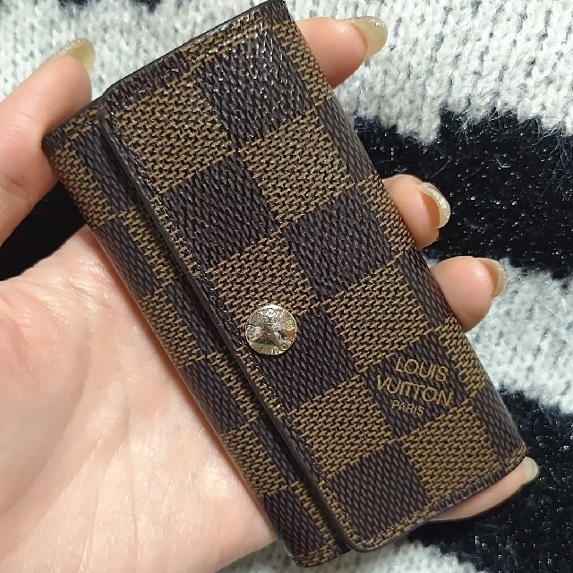 LOUIS VUITTON(ルイヴィトン)のLOUIS VUITTOルイヴィトン  キーケース ダミエ ミュルティクレ 4 レディースのファッション小物(キーケース)の商品写真