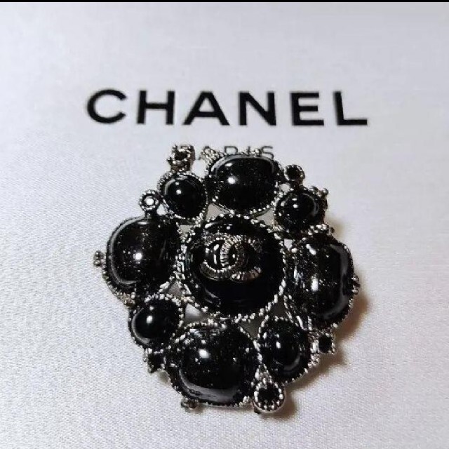 CHANEL ブローチ　アクセサリー