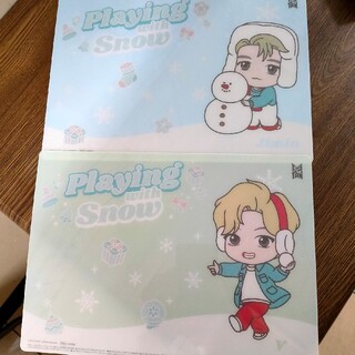 TINYTAN Playing with Snow グク