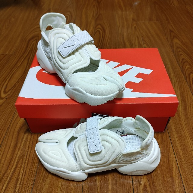 NIKE/アクアリフト新品未使用 24.5cm