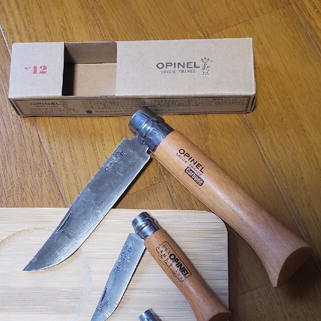 OPINEL(オピネル)のお得！！　オピネルセット　まな板付き！！ スポーツ/アウトドアのアウトドア(調理器具)の商品写真