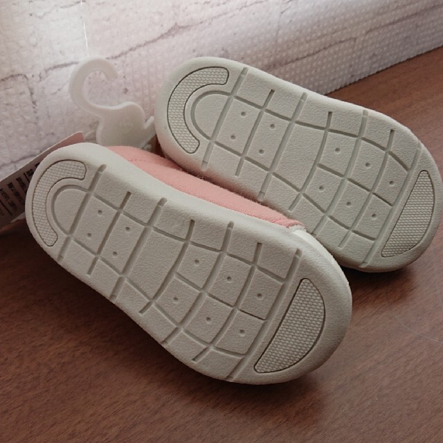 西松屋(ニシマツヤ)の靴 ベビーシューズ 14㎝ ⭐未使用⭐ キッズ/ベビー/マタニティのベビー靴/シューズ(~14cm)(スニーカー)の商品写真