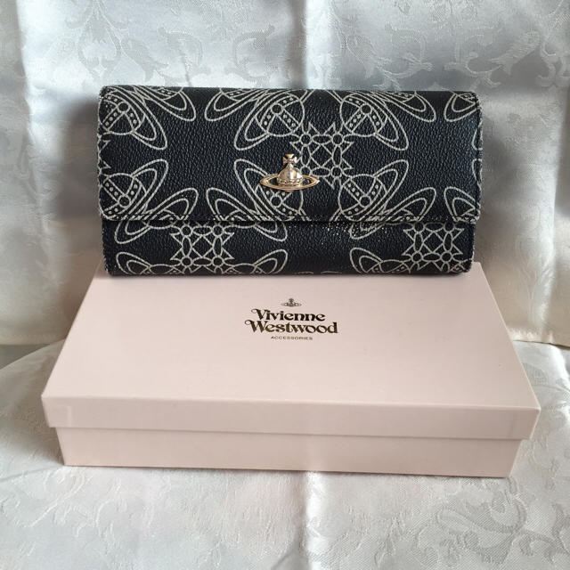 Vivienne Westwood(ヴィヴィアンウエストウッド)のvivienne westwood オーブ柄 長財布 レディースのファッション小物(財布)の商品写真