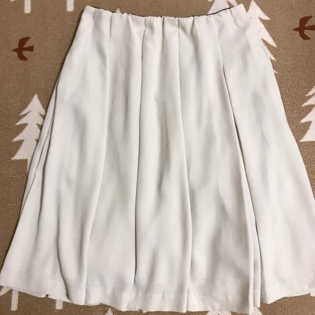 UNIQLO(ユニクロ)のユニクロ　フレアスカート　L UNIQLO 春スカート レディースのスカート(ひざ丈スカート)の商品写真