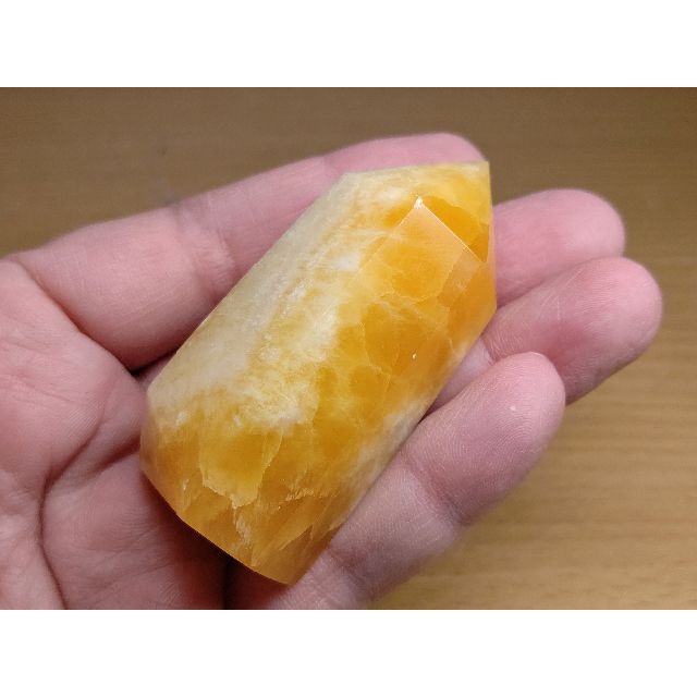 オレンジカルサイト 90g 方解石 宝石 鉱物 自然石 鑑賞石 原石 誕生石