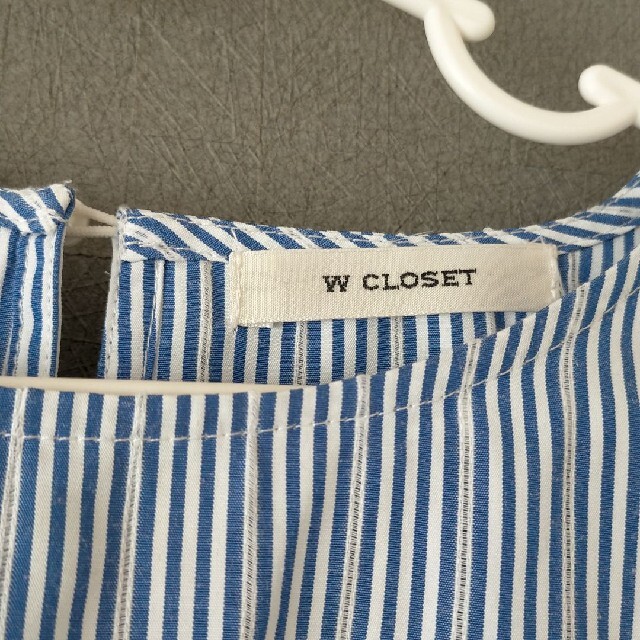 w closet(ダブルクローゼット)の【w closet】 ブラウス　袖レース　ストライプ レディースのトップス(シャツ/ブラウス(長袖/七分))の商品写真