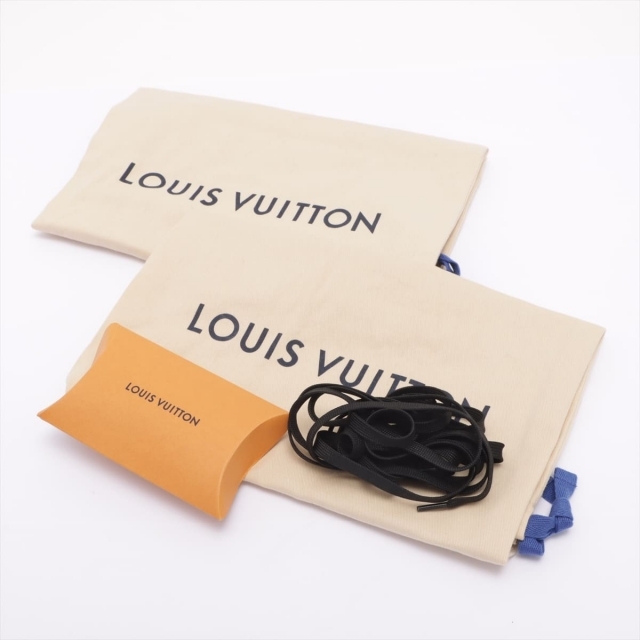 LOUIS VUITTON(ルイヴィトン)のヴィトン LVトレイナーライン デニム×レザー 7 ブラック メンズ スニ メンズの靴/シューズ(スニーカー)の商品写真