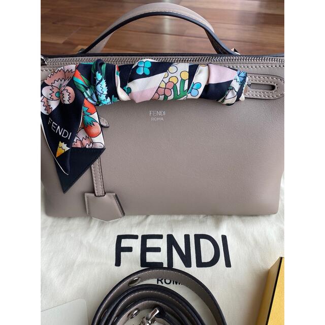 FENDI バイザウェイ マルチカラー ラッピー付きレディース