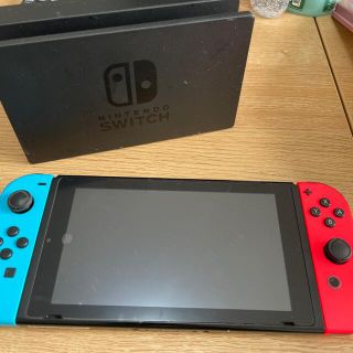 ニンテンドースイッチ(Nintendo Switch)のswitch 本体　ドッグ(家庭用ゲーム機本体)