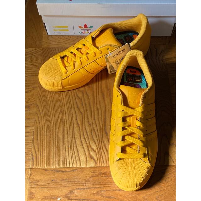 adidas(アディダス)の【26cm】adidas Supercolor ファレルウィリアムス コラボ  メンズの靴/シューズ(スニーカー)の商品写真