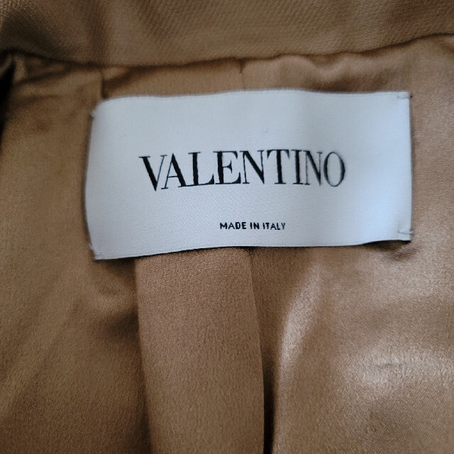 します】 VALENTINO - VALENTINO ヴァレンティノ コート マント ケープ します】 VALENTINO - VALENTINO ヴァレンティノ コート マント ケープ