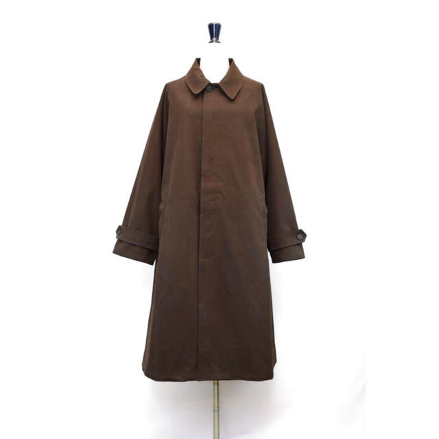 COMOLI(コモリ)のCristaseya TRENCH WITH LEATHER PATCH コート メンズのジャケット/アウター(ステンカラーコート)の商品写真