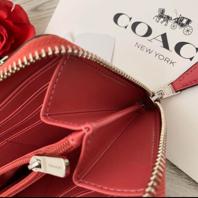 COACH(コーチ)の新品✨COACH コーチ 長財布✨ 馬車 ホース ハート シグネチャー レディースのファッション小物(財布)の商品写真