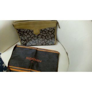 イブサンローラン(Yves Saint Laurent Beaute) クラッチ(レディース)の