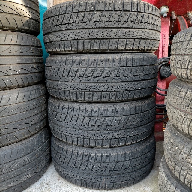 ｽﾀｯﾄﾞﾚｽ４本！215/45R17 VRX