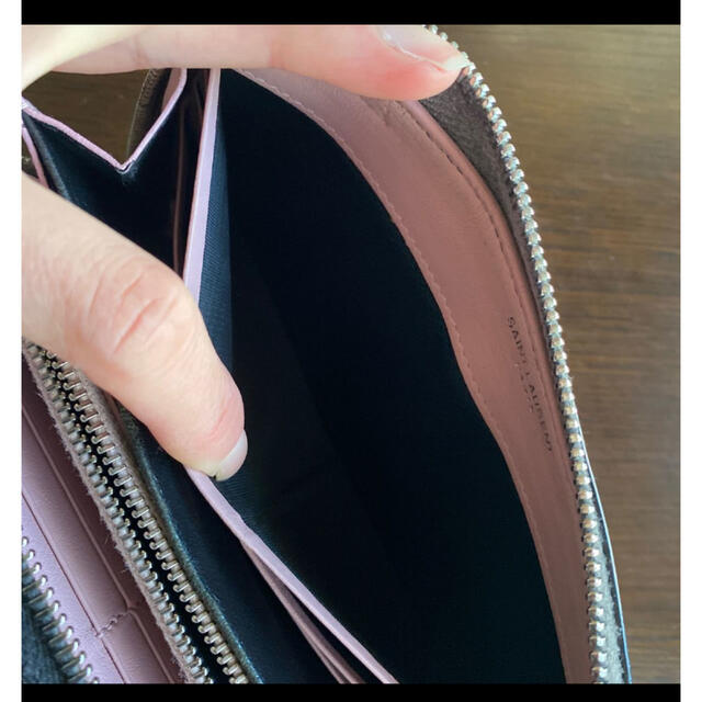 Saint Laurent(サンローラン)のイヴ・サンローラン　長財布　ロゴ　シルバー　他フリマサイトにて購入 レディースのファッション小物(財布)の商品写真