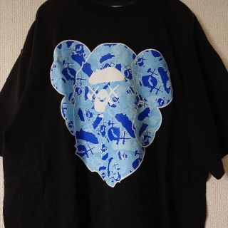 アベイシングエイプ(A BATHING APE)のアベイジングエイプ　KAWS Tシャツ Bape ブラック　APE(Tシャツ/カットソー(半袖/袖なし))