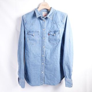 リーバイス(Levi's)のLEVI'S リーバイス　デニムシャツ　レディース　ブルー(シャツ/ブラウス(長袖/七分))