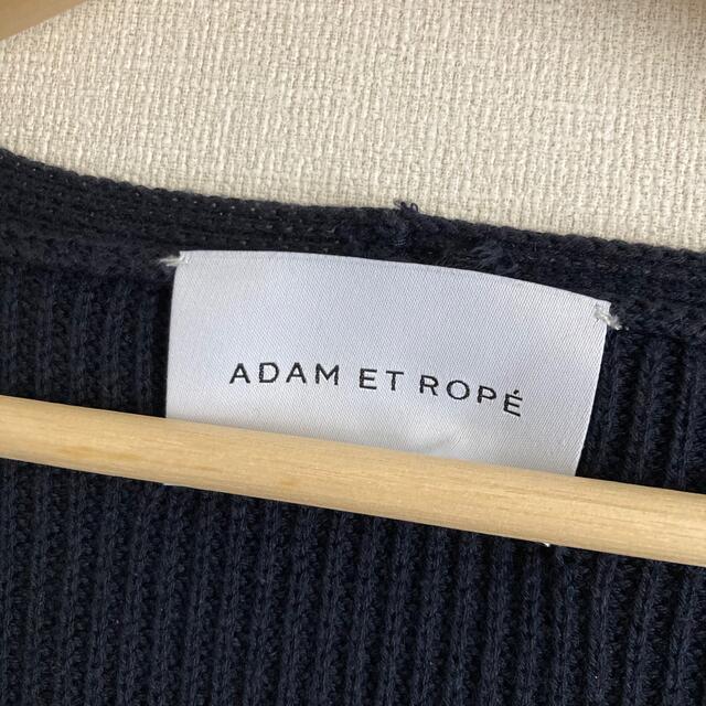 Adam et Rope'(アダムエロぺ)のアダム エ ロペ　ネイビー　Vネック　ニット セーター レディースのトップス(ニット/セーター)の商品写真
