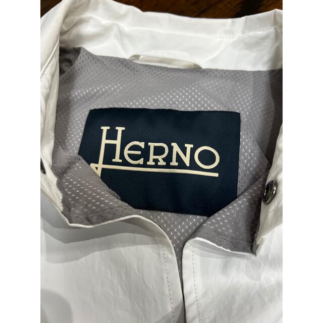 HERNO(ヘルノ)の美品！新品同様！HERNOヘルノ　シャツブルゾン　48 ホワイト メンズのジャケット/アウター(ブルゾン)の商品写真