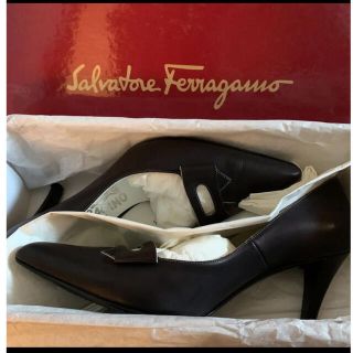 サルヴァトーレフェラガモ(Salvatore Ferragamo)の【SALVATORE FERRAGAMO⠀】大幅値下げ37.5☆シンプルパンプス(ハイヒール/パンプス)