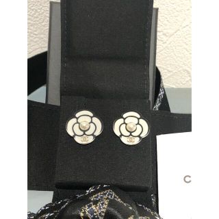 シャネル(CHANEL)のrinko 様🌷専用🌟新品未使用🌱 CHANEL🌷カメリアモチーフピアス(ピアス)