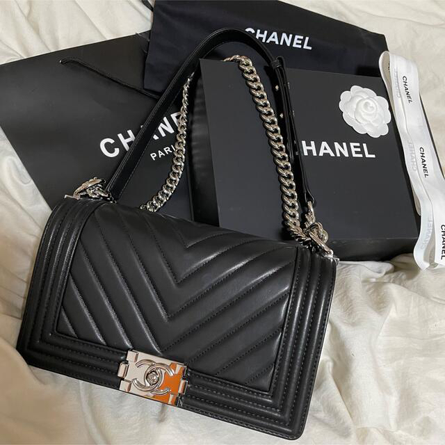 Boy CHANEL ボーイシャネル ミディアム チェーンショルダーバッグ